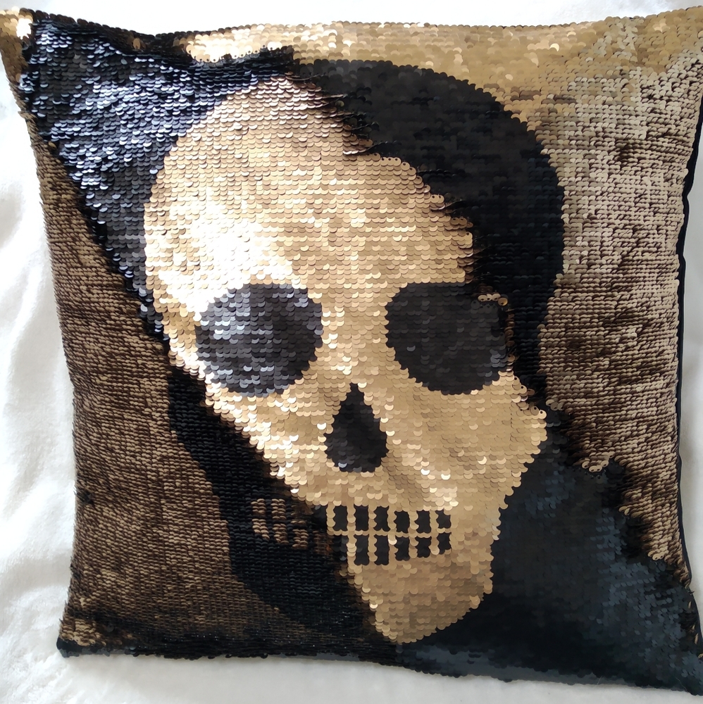 ☠️SALE! Black & Gold Sequin Skull Pillow
